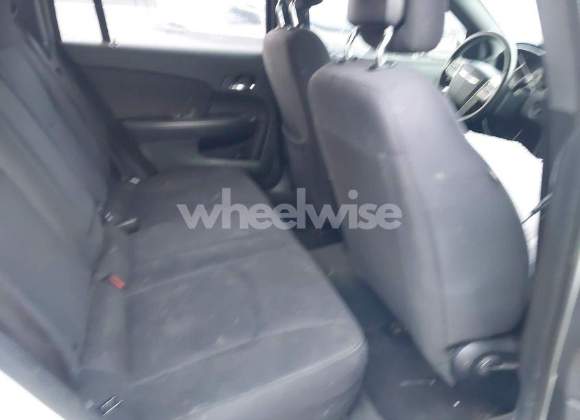 Photo 8 of 2013 Chrysler 200 TOURING (VIN 1C3CCBBB6DN713979)