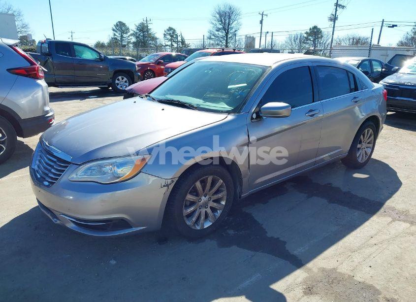 Photo 2 of 2014 Chrysler 200 TOURING (VIN 1C3CCBBB6EN107356)