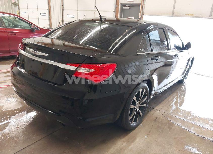 Photo 4 of 2014 Chrysler 200 TOURING (VIN 1C3CCBBB6EN117966)