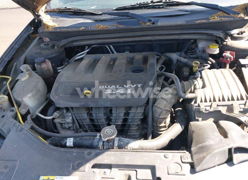 Photo 10 of 2014 Chrysler 200 TOURING (VIN 1C3CCBBB6EN140731)