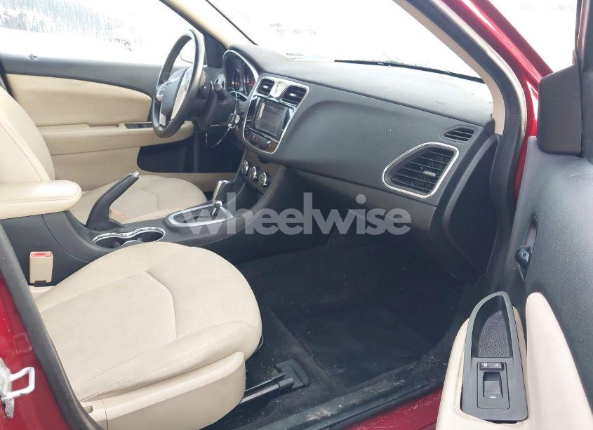 Photo 5 of 2014 Chrysler 200 TOURING (VIN 1C3CCBBB6EN171686)