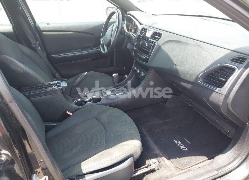 Photo 5 of 2012 Chrysler 200 TOURING (VIN 1C3CCBBB7CN103765)
