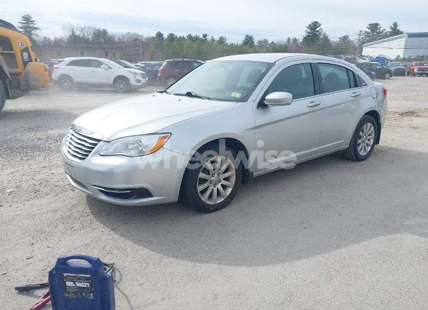 Photo 2 of 2012 Chrysler 200 TOURING (VIN 1C3CCBBB7CN125569)