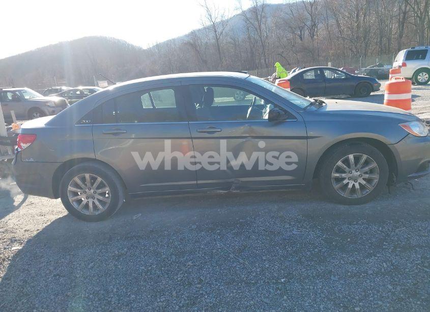 Photo 13 of 2012 Chrysler 200 TOURING (VIN 1C3CCBBB7CN127404)