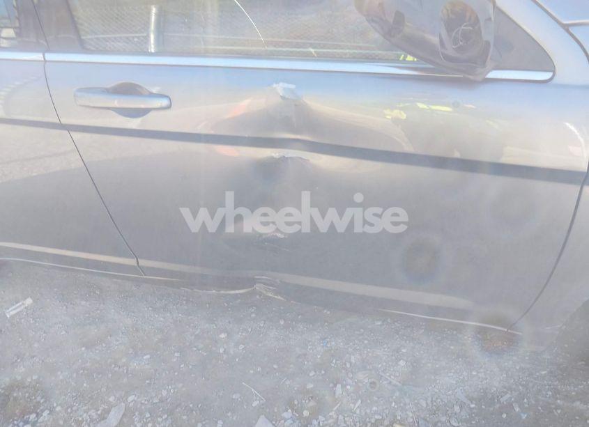 Photo 6 of 2012 Chrysler 200 TOURING (VIN 1C3CCBBB7CN127404)