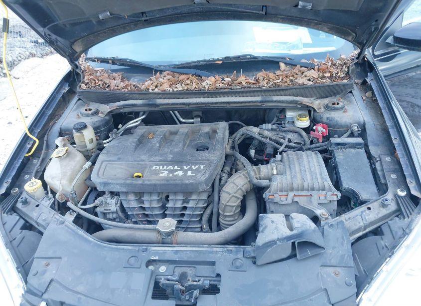 Photo 10 of 2012 Chrysler 200 TOURING (VIN 1C3CCBBB7CN137625)