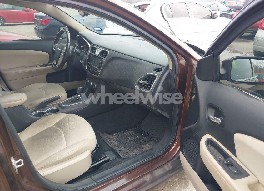 Photo 5 of 2012 Chrysler 200 TOURING (VIN 1C3CCBBB7CN226739)