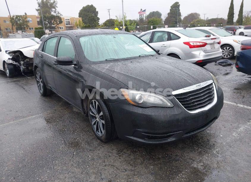 2013 Chrysler 200 TOURING (VIN 1C3CCBBB7DN506467) main photo
