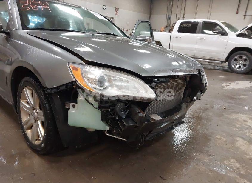 Photo 19 of 2013 Chrysler 200 TOURING (VIN 1C3CCBBB7DN570797)