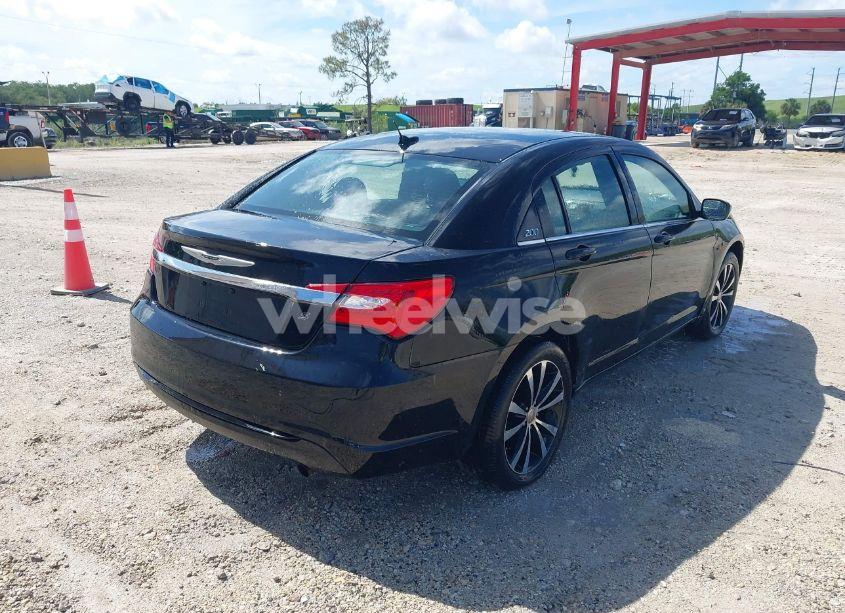 Photo 4 of 2013 Chrysler 200 TOURING (VIN 1C3CCBBB7DN592797)