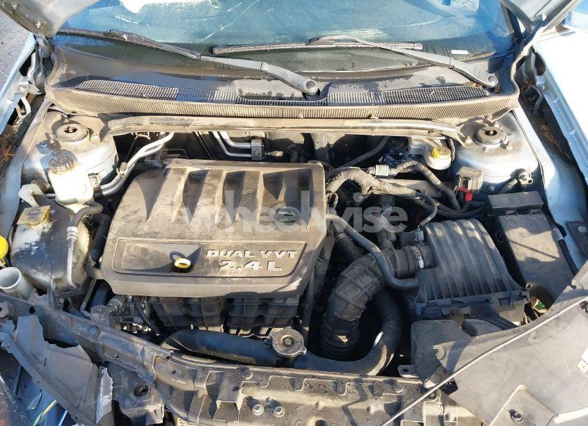 Photo 10 of 2013 Chrysler 200 TOURING (VIN 1C3CCBBB7DN593643)