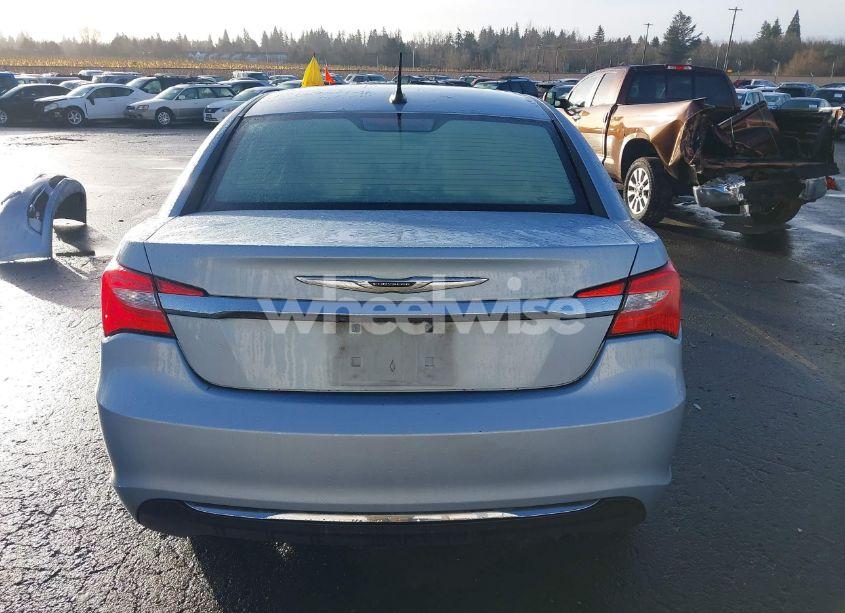 Photo 17 of 2013 Chrysler 200 TOURING (VIN 1C3CCBBB7DN593643)