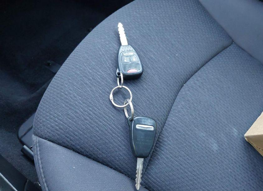 Photo 11 of 2013 Chrysler 200 TOURING (VIN 1C3CCBBB7DN694178)