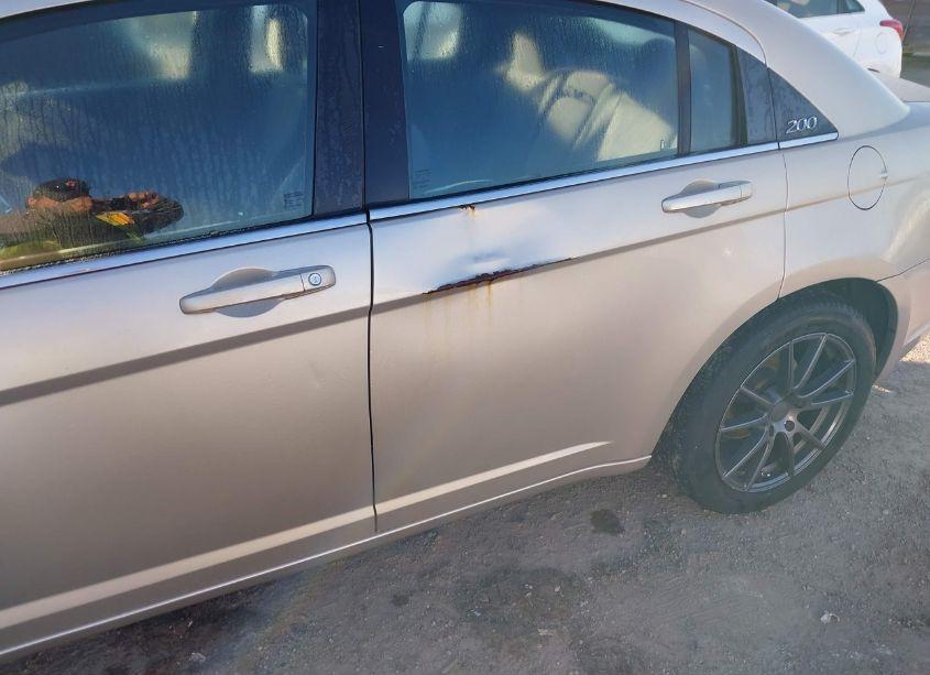 Photo 6 of 2013 Chrysler 200 TOURING (VIN 1C3CCBBB7DN694178)