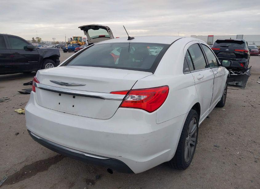 Photo 4 of 2013 Chrysler 200 TOURING (VIN 1C3CCBBB7DN695170)