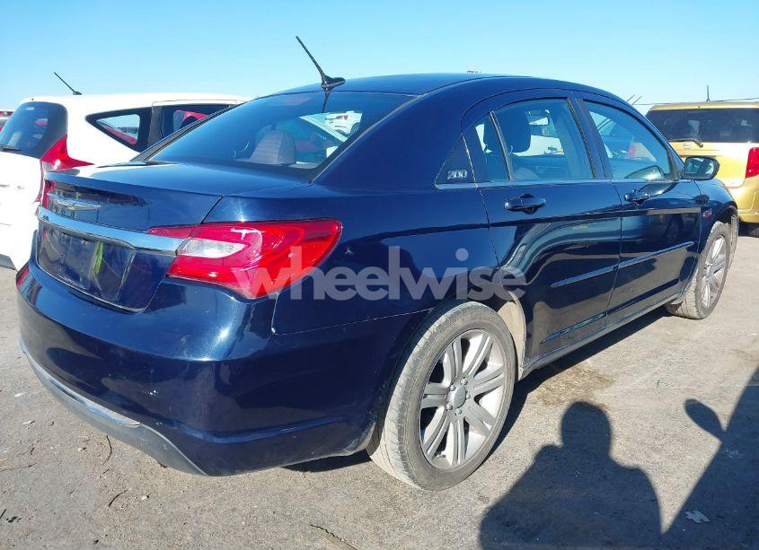 Photo 4 of 2013 Chrysler 200 TOURING (VIN 1C3CCBBB7DN732380)