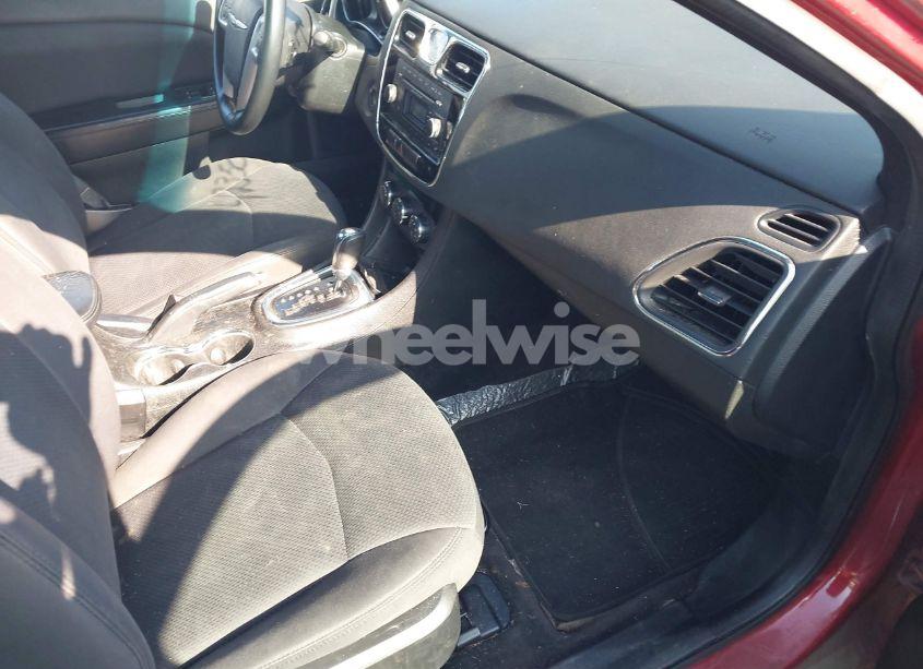 Photo 5 of 2013 Chrysler 200 TOURING (VIN 1C3CCBBB7DN732914)