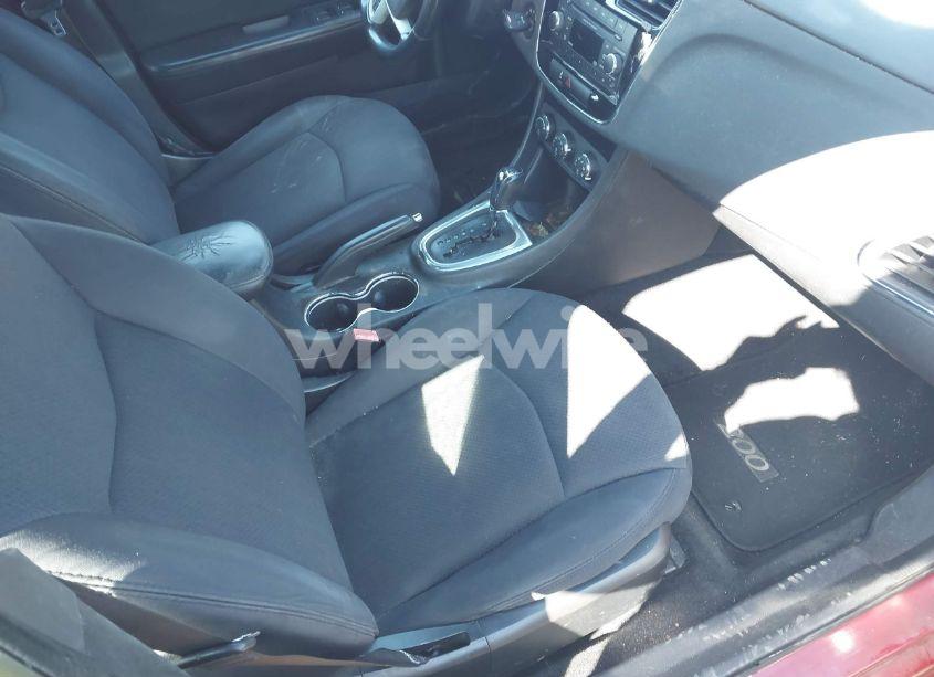 Photo 5 of 2013 Chrysler 200 TOURING (VIN 1C3CCBBB7DN732931)