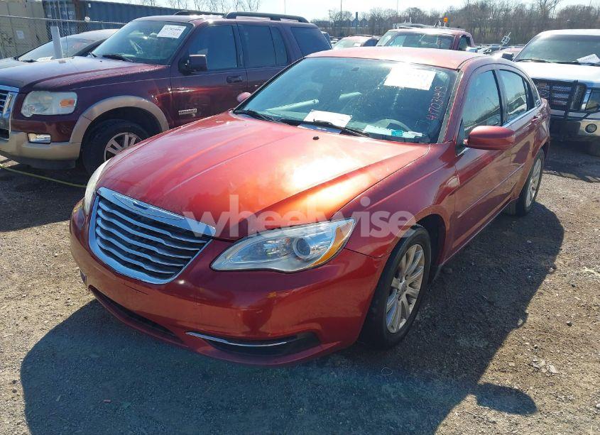 Photo 6 of 2013 Chrysler 200 TOURING (VIN 1C3CCBBB7DN732931)