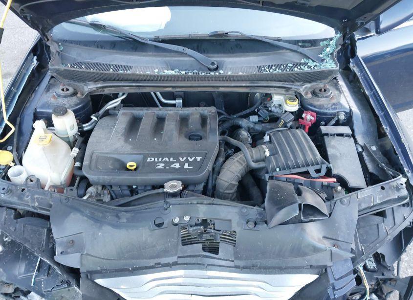 Photo 10 of 2013 Chrysler 200 TOURING (VIN 1C3CCBBB7DN735795)