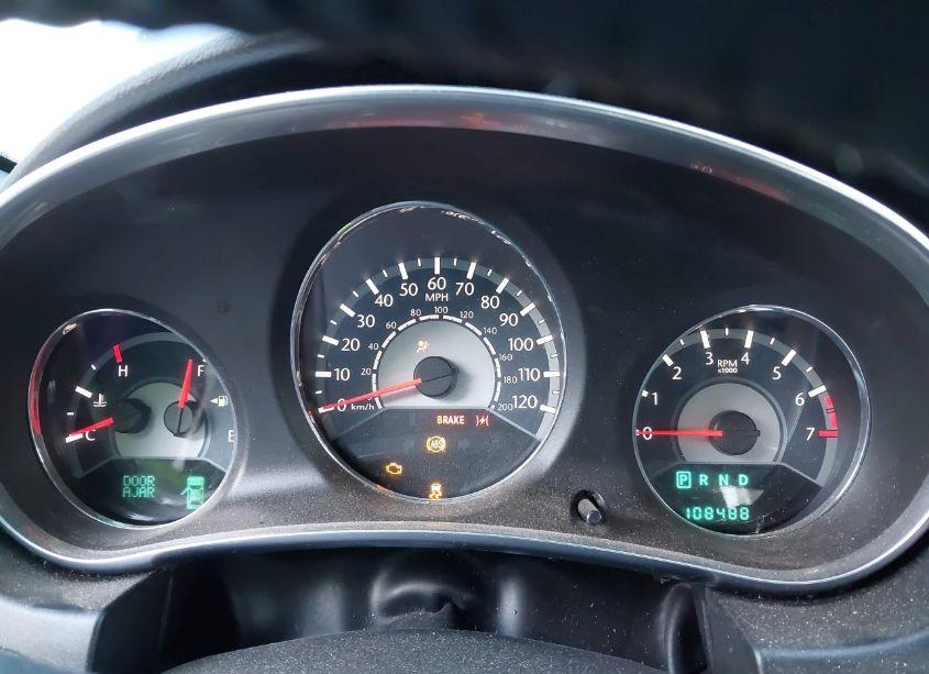 Photo 7 of 2013 Chrysler 200 TOURING (VIN 1C3CCBBB7DN735795)