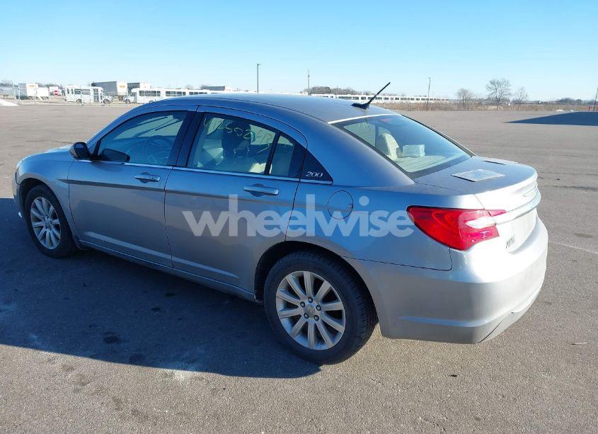 Photo 3 of 2013 Chrysler 200 TOURING (VIN 1C3CCBBB7DN765847)