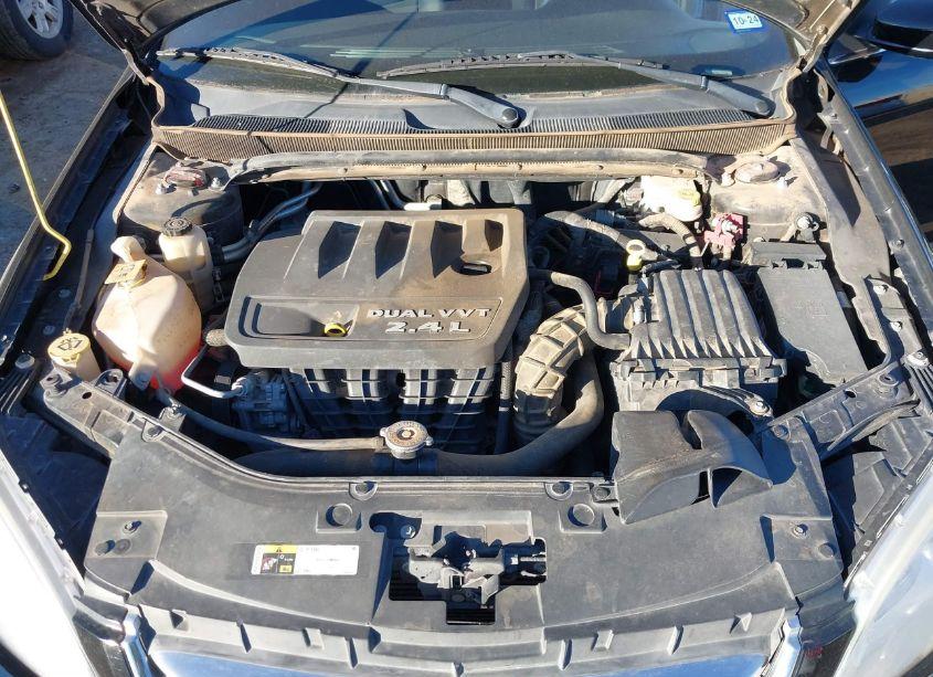 Photo 10 of 2014 Chrysler 200 TOURING (VIN 1C3CCBBB7EN183748)