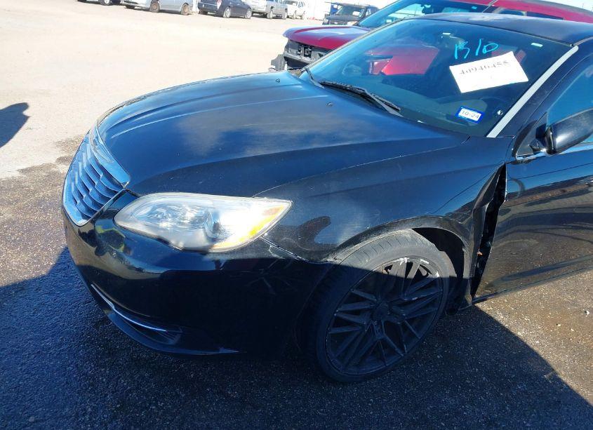 Photo 6 of 2014 Chrysler 200 TOURING (VIN 1C3CCBBB7EN183748)