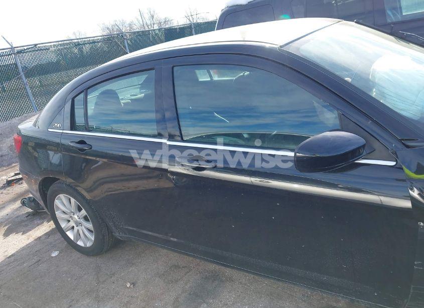 Photo 13 of 2012 Chrysler 200 TOURING (VIN 1C3CCBBB8CN135768)