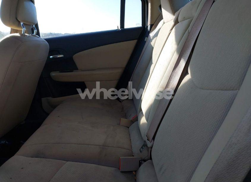 Photo 8 of 2012 Chrysler 200 TOURING (VIN 1C3CCBBB8CN180676)