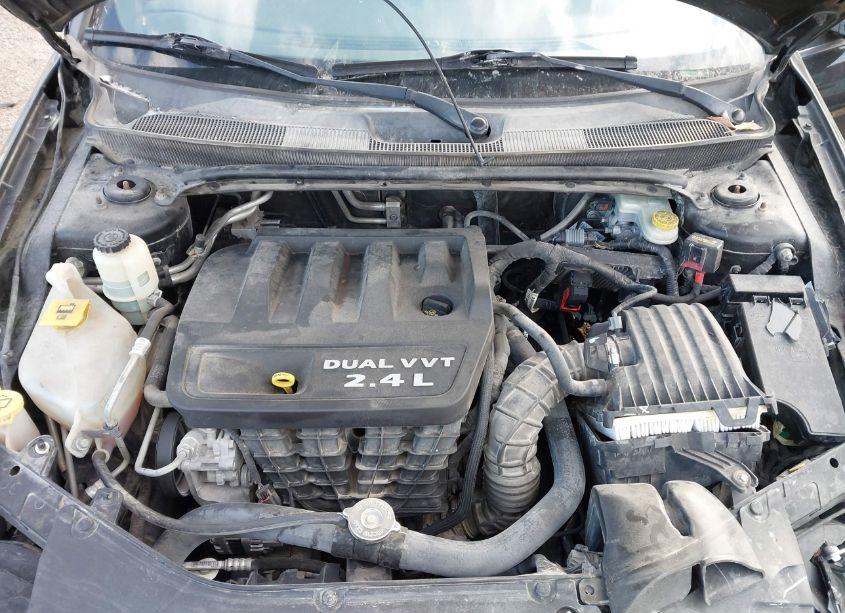 Photo 10 of 2012 Chrysler 200 TOURING (VIN 1C3CCBBB8CN210341)