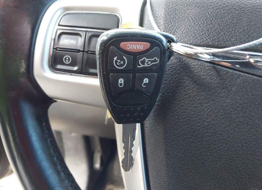 Photo 11 of 2012 Chrysler 200 TOURING (VIN 1C3CCBBB8CN210341)