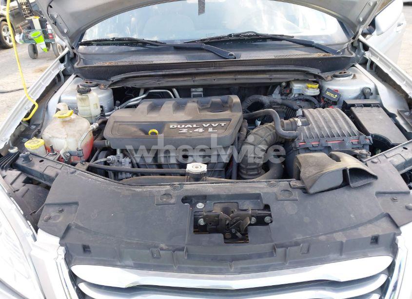 Photo 10 of 2012 Chrysler 200 TOURING (VIN 1C3CCBBB8CN210825)