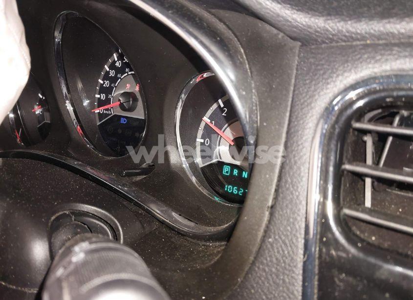 Photo 7 of 2013 Chrysler 200 TOURING (VIN 1C3CCBBB8DN586782)