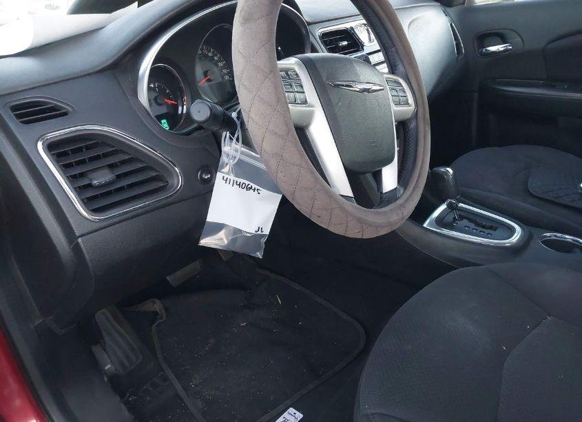 Photo 13 of 2013 Chrysler 200 TOURING (VIN 1C3CCBBB8DN600664)