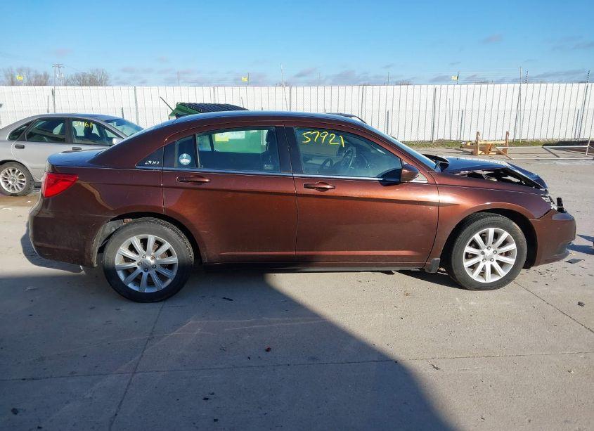 Photo 13 of 2013 Chrysler 200 TOURING (VIN 1C3CCBBB8DN617223)