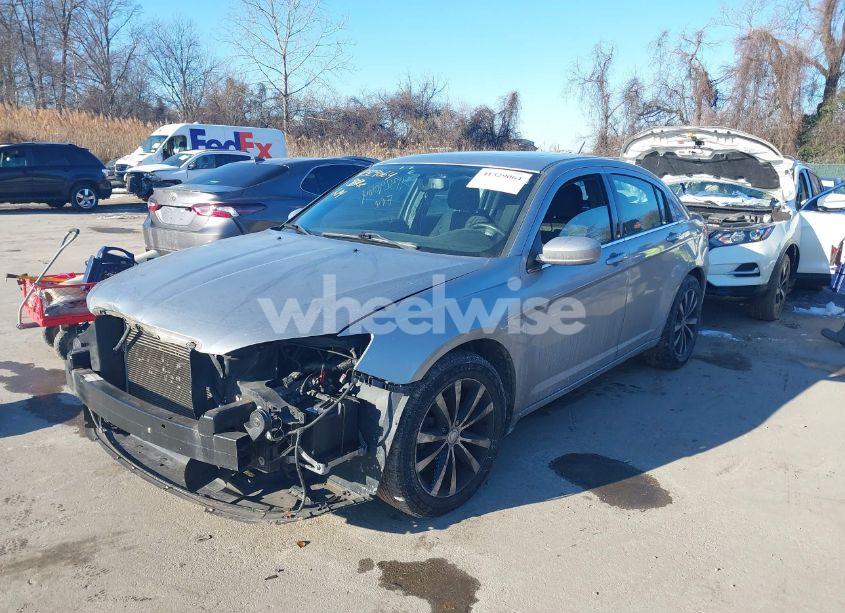 Photo 2 of 2013 Chrysler 200 TOURING (VIN 1C3CCBBB8DN636600)