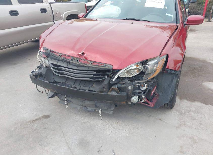 Photo 6 of 2013 Chrysler 200 TOURING (VIN 1C3CCBBB8DN679320)