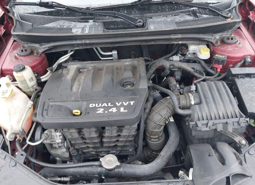 Photo 10 of 2013 Chrysler 200 TOURING (VIN 1C3CCBBB8DN695047)