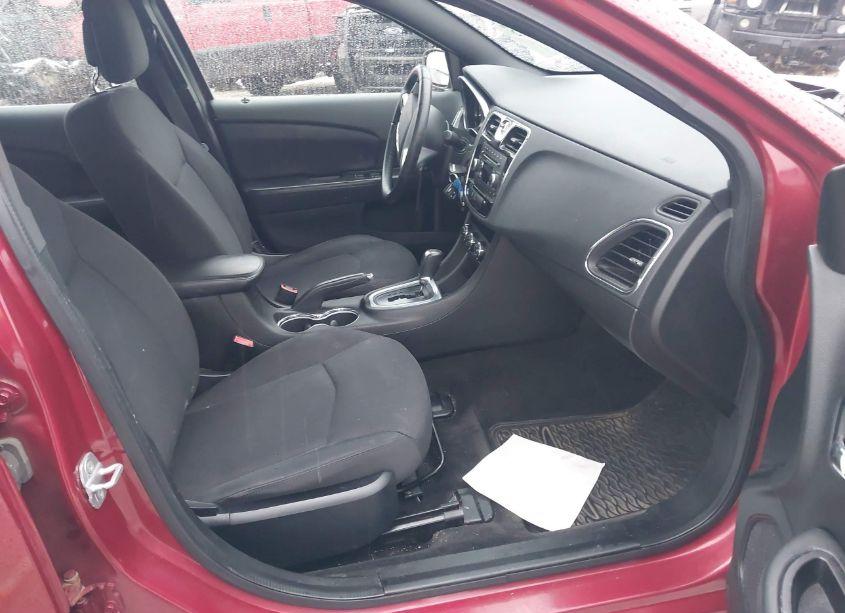 Photo 5 of 2013 Chrysler 200 TOURING (VIN 1C3CCBBB8DN695047)