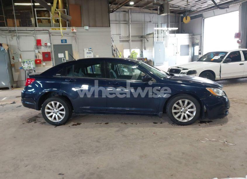 Photo 13 of 2013 Chrysler 200 TOURING (VIN 1C3CCBBB8DN699499)