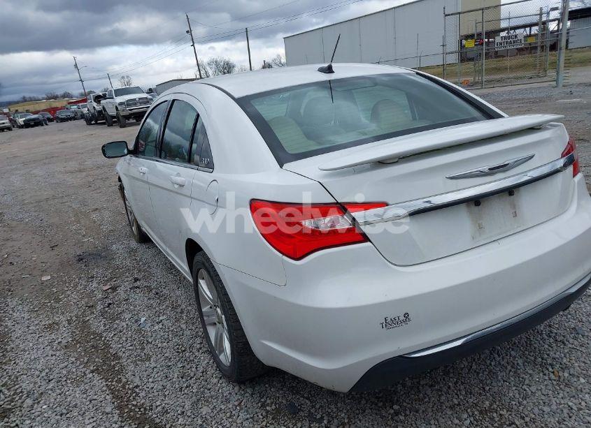 Photo 3 of 2013 Chrysler 200 TOURING (VIN 1C3CCBBB8DN701929)