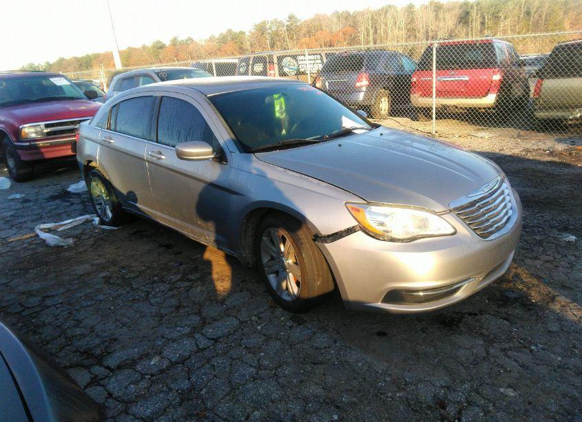 2013 Chrysler 200 TOURING (VIN 1C3CCBBB8DN764903) main photo