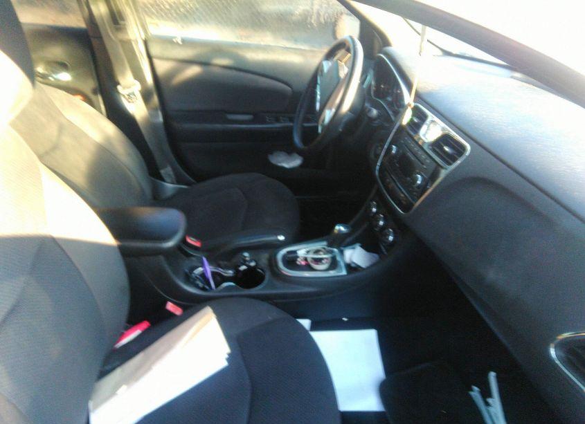 Photo 5 of 2013 Chrysler 200 TOURING (VIN 1C3CCBBB8DN764903)