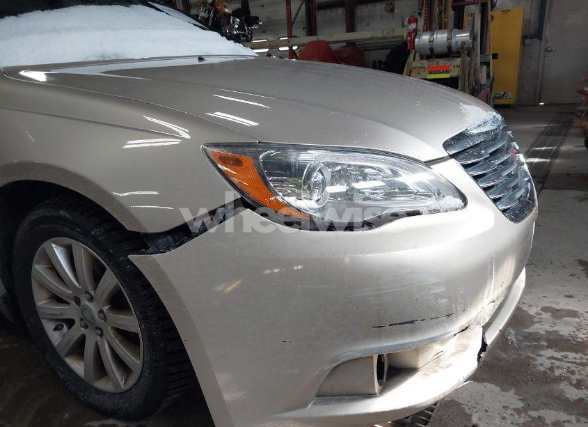 Photo 6 of 2014 Chrysler 200 TOURING (VIN 1C3CCBBB8EN107990)