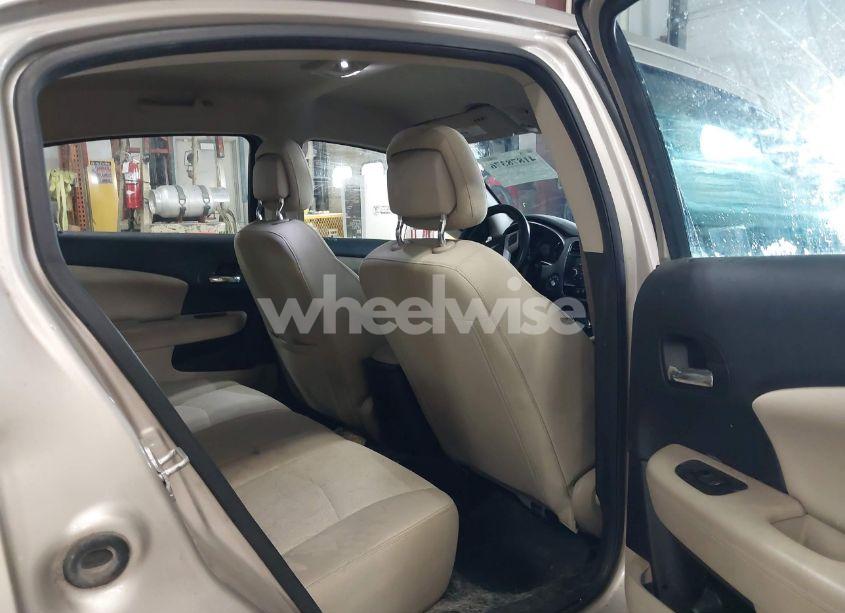 Photo 8 of 2014 Chrysler 200 TOURING (VIN 1C3CCBBB8EN107990)