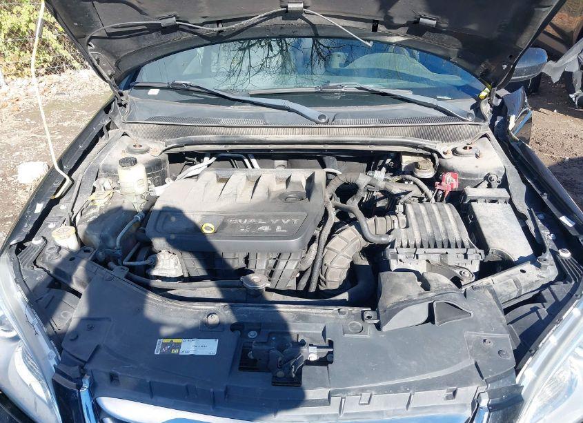 Photo 10 of 2014 Chrysler 200 TOURING (VIN 1C3CCBBB8EN119007)