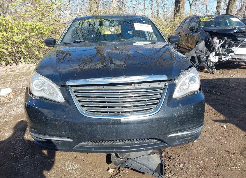 Photo 13 of 2014 Chrysler 200 TOURING (VIN 1C3CCBBB8EN119007)