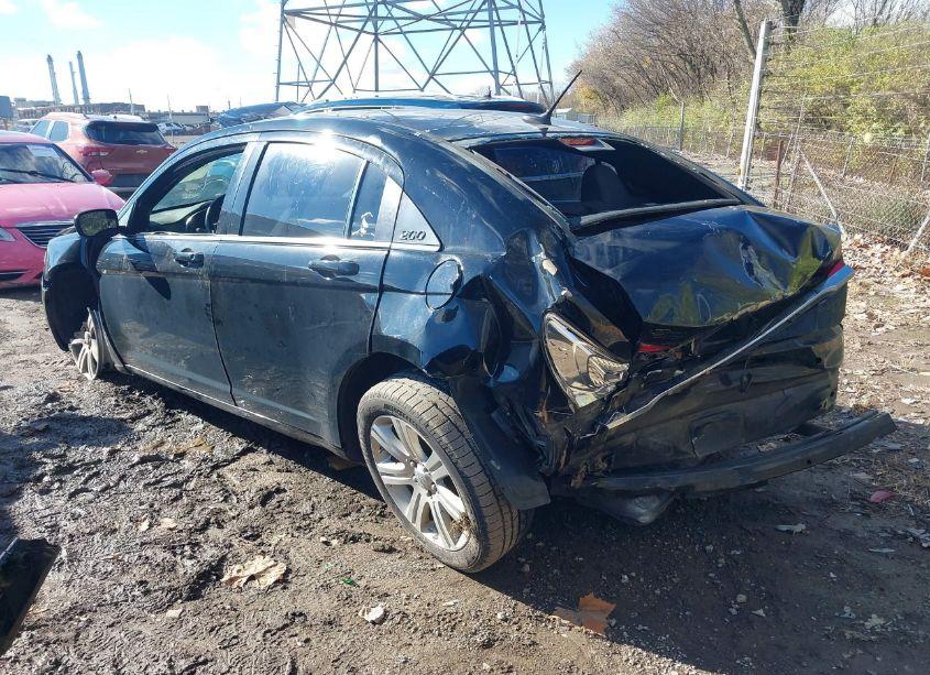 Photo 3 of 2014 Chrysler 200 TOURING (VIN 1C3CCBBB8EN119007)