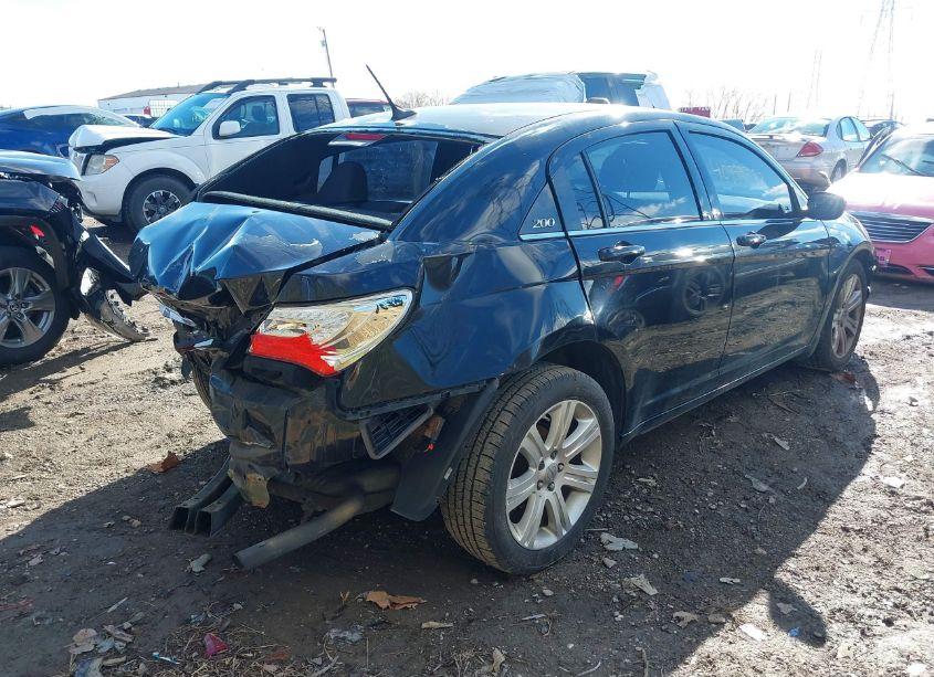 Photo 4 of 2014 Chrysler 200 TOURING (VIN 1C3CCBBB8EN119007)